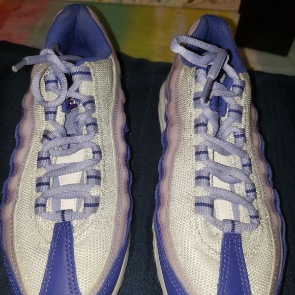 Shoes - Picture 3 of 3